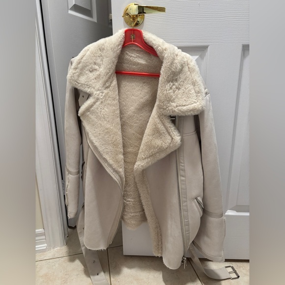 Aviator style faux suede fur jacket - Picture 2 of 6